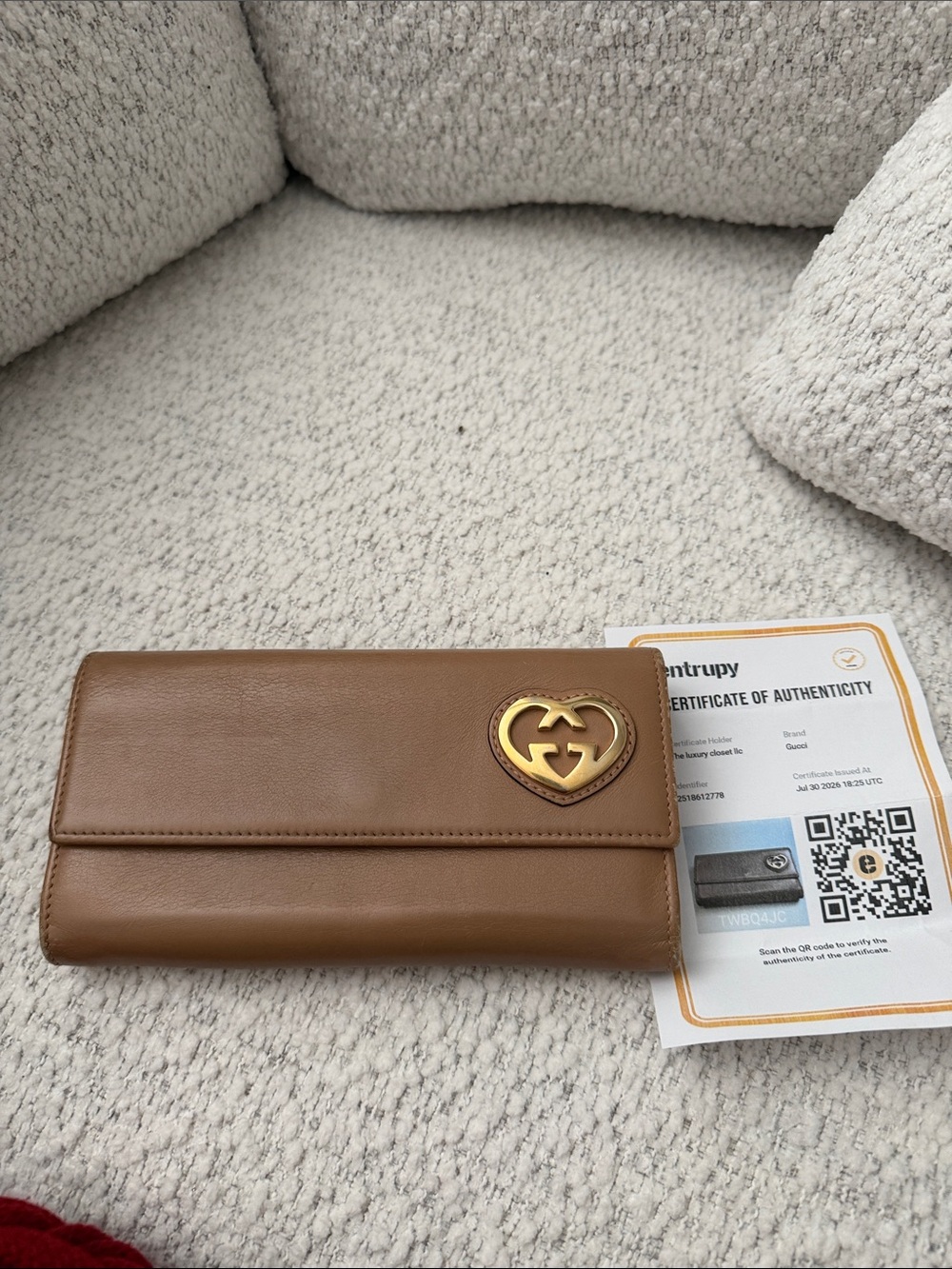 Gucci Tan Leather Continental Wallet with Gold Heart Logo